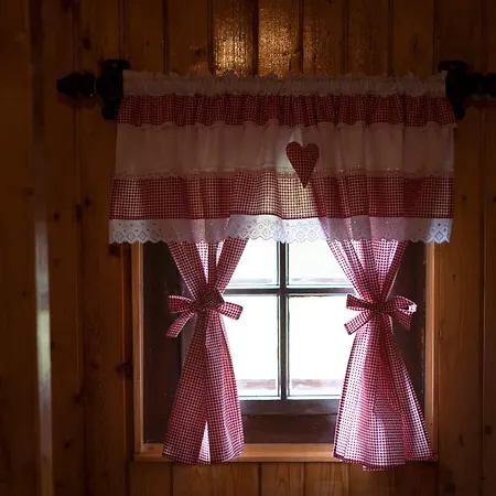 Chalupka Rozpravkovo * Sumiac